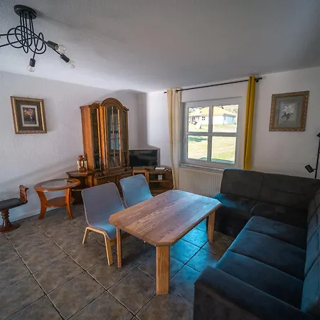 Osrodek Wypoczynkowy Jezioro アパート